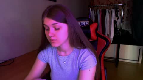 Snapshot of _sweet_foxy_ chatting on 04-04-26, 11:40 Mari online show from 04-04-26, 11:40
