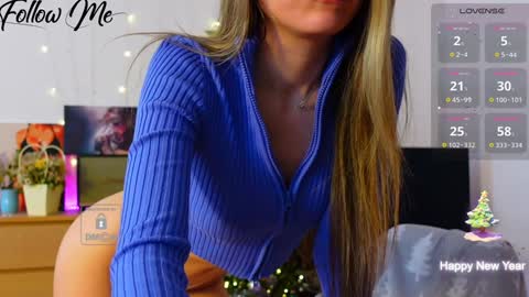 Snapshot of _sweetcams_ chatting on 01-19-25, 09:55 Dasha online show from 01-19-25, 09:55