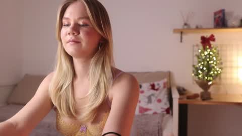 Annie online show from 01-10-25, 01:21