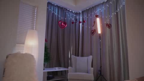 Annie online show from 02-20-26, 06:26