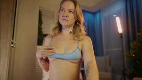 Annie online show from 03-30-26, 02:34