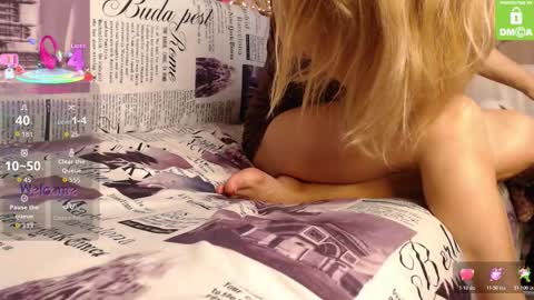 Mia online show from 11-01-25, 02:57