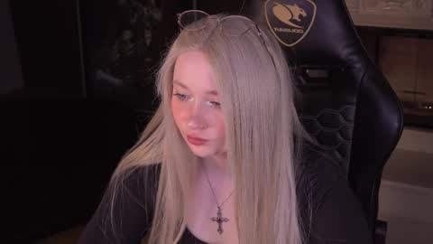 MIRA online show from 04-17-26, 05:54