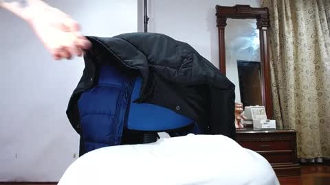 _the_dark_side_of_the_moon_ online show from 12-13-24, 03:27