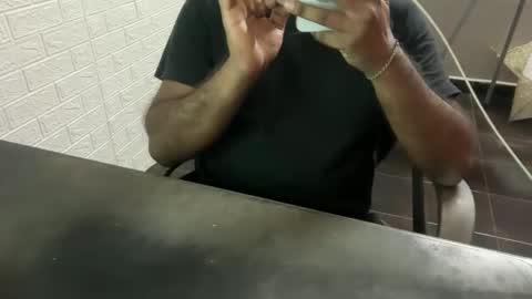 Snapshot of _theaftermuse chatting on 01-09-26, 01:03 MuseRocky online show from 01-09-26, 01:03