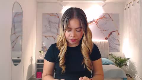 Snapshot of _tiffany1 chatting on 10-26-25, 06:25 _tiffany1 online show from 10-26-25, 06:25