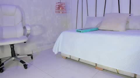 Rousse  online show from 02-16-25, 07:05