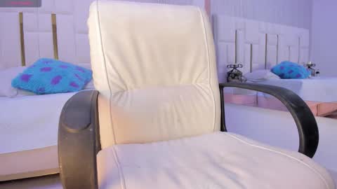 Rousse  online show from 09-09-25, 07:13