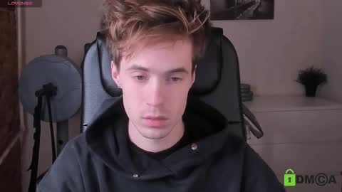 Snapshot of _tokyo_ghoul chatting on 10-05-25, 05:06 _tokyo_ghoul online show from 10-05-25, 05:06