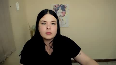 Snapshot of _trisha_li chatting on 09-09-25, 03:00 Trisha online show from 09-09-25, 03:00