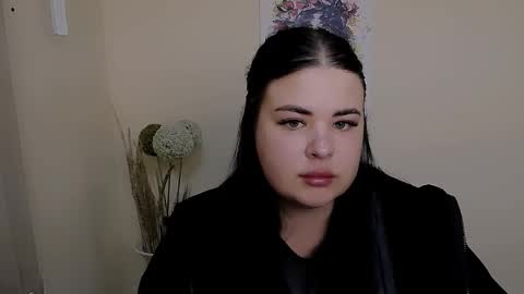 Snapshot of _trisha_li chatting on 09-30-25, 11:37 Trisha online show from 09-30-25, 11:37