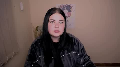 Snapshot of _trisha_li chatting on 10-06-25, 12:13 Trisha online show from 10-06-25, 12:13