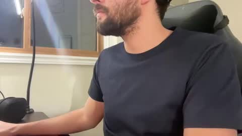 Snapshot of _ur_happy_meal chatting on 12-18-24, 05:15 DJ online show from 12-18-24, 05:15