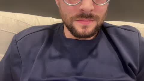 Snapshot of _ur_happy_meal chatting on 01-16-25, 03:23 DJ online show from 01-16-25, 03:23