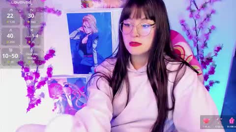 Snapshot of _urcutekitty chatting on 10-13-25, 06:57 online show from 10-13-25, 06:57