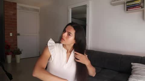 Anastasia Vahos online show from 05-25-26, 05:19