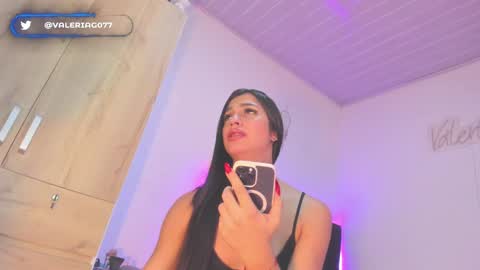 Snapshot of _valeriaa chatting on 12-16-24, 12:15 online show from 12-16-24, 12:15