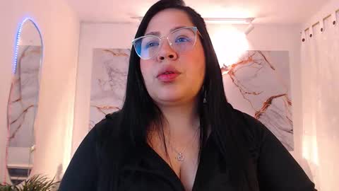 valeria online show from 11-16-25, 02:50