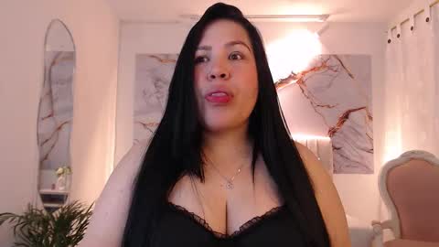 valeria online show from 11-23-25, 10:20