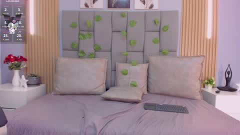 _valerycooper online show from 04-01-26, 01:41