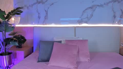 Snapshot of _valeryysmith_ chatting on 10-26-25, 10:47 Valery online show from 10-26-25, 10:47