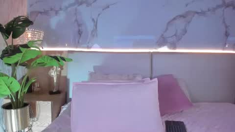 Snapshot of _valeryysmith_ chatting on 06-09-26, 03:40 Valery online show from 06-09-26, 03:40