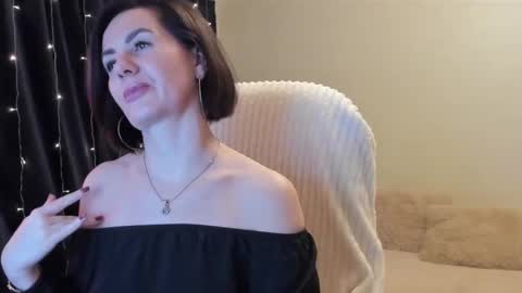 Snapshot of _vallylove chatting on 03-04-25, 01:55 _vallylove online show from 03-04-25, 01:55