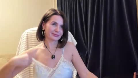 Snapshot of _vallylove chatting on 12-18-25, 12:49 _vallylove online show from 12-18-25, 12:49