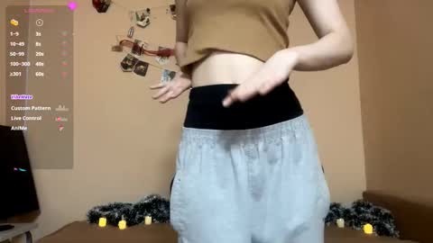 Mia online show from 12-18-25, 04:13