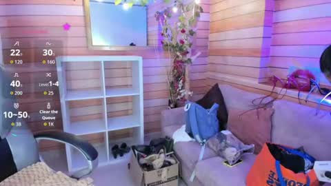 Snapshot of _victoria_collins chatting on 07-09-26, 10:08 Sol online show from 07-09-26, 10:08