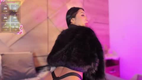 Snapshot of _victoria_lee chatting on 02-21-26, 01:01 Victoria online show from 02-21-26, 01:01