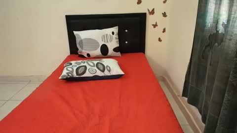 _victoriia_971 online show from 03-05-25, 12:33