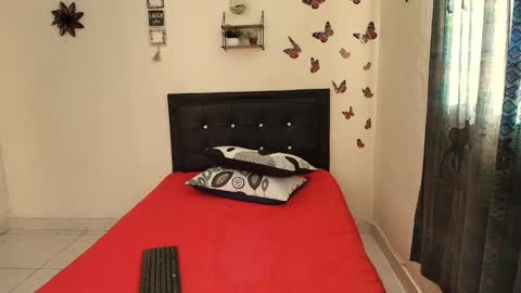 _victoriia_971 online show from 03-06-25, 12:09