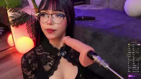 Snapshot of _viollettenoir_ chatting on 06-17-26, 08:43 online show from 06-17-26, 08:43