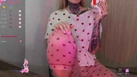 Alis online show from 01-21-25, 06:12