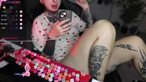 Alis online show from 12-17-25, 07:53