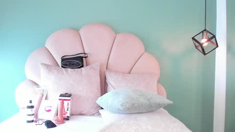  Vix  online show from 01-30-25, 02:04