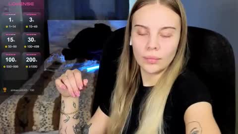 Snapshot of _wednesday_addams_ chatting on 10-09-25, 08:12 Vera online show from 10-09-25, 08:12