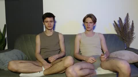 Snapshot of _whitenight18_ chatting on 12-16-24, 04:02 Bogdan Vlad online show from 12-16-24, 04:02