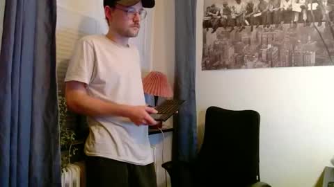 Snapshot of _whoisthatguy_ chatting on 10-27-25, 05:17 _whoisthatguy_ online show from 10-27-25, 05:17