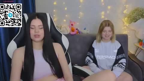 Fiona and Wayne online show from 03-05-26, 04:36