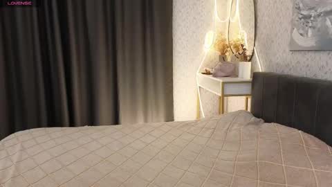 Snapshot of _your_sweetdream chatting on 10-11-25, 08:24 Jasmine online show from 10-11-25, 08:24