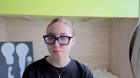 Snapshot of _yourhotangel_ chatting on 06-28-26, 07:36 Eva online show from 06-28-26, 07:36