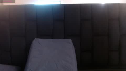 Yuyi online show from 09-29-25, 12:32