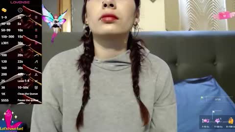 Yuyi online show from 10-02-25, 12:23