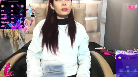 Yuyi online show from 03-22-26, 11:46