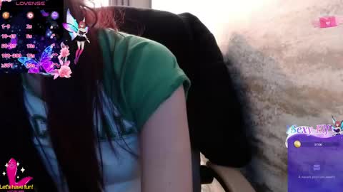 Yuyi online show from 06-03-26, 01:41