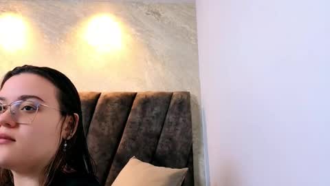 zoe online show from 02-25-26, 12:04