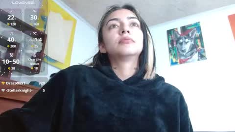 Snapshot of _zoebakers chatting on 12-17-24, 01:38 Zoe online show from 12-17-24, 01:38