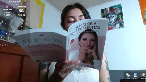 Snapshot of _zoebakers chatting on 01-21-25, 04:27 Zoe online show from 01-21-25, 04:27